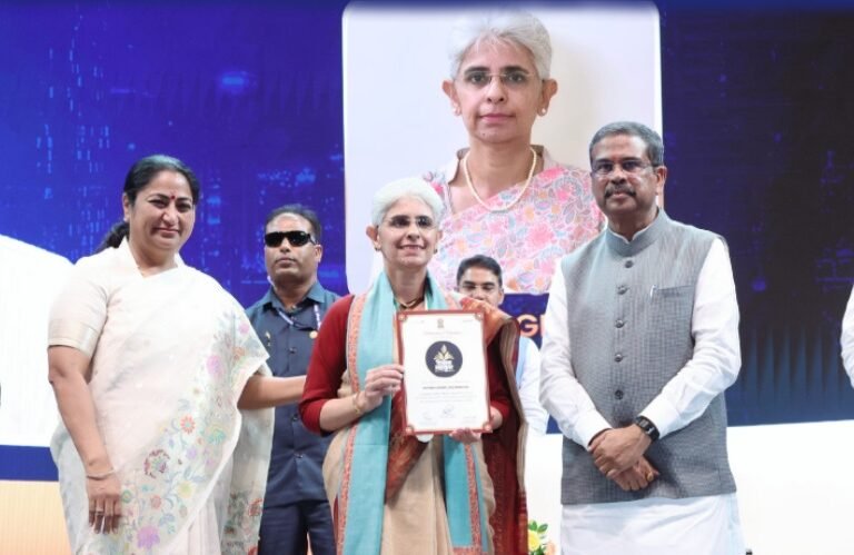 Vice Principal Ms. Jyotsna Grover Receives State Teachers’ Award 2025 – 5th September 2025